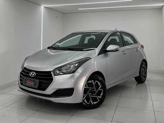 HYUNDAI HB20 1.0 COMFORT 12V FLEX 4P MANUAL HYUNDAI HB20 1.0 COMFORT 12V FLEX 4P MANUAL